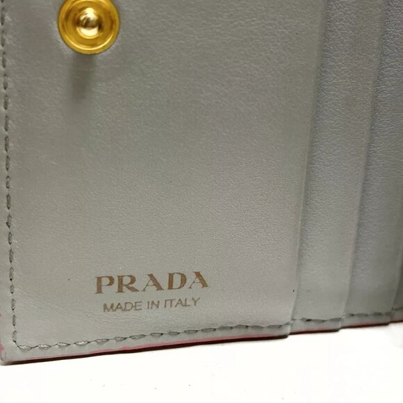 100% Authentic PRADA - Pink Leather Bifold Wallet - Picture 8 of 8